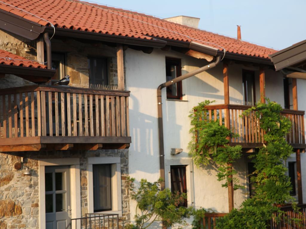 Boutique Hotel Dvor Dobrovo Exteriör bild