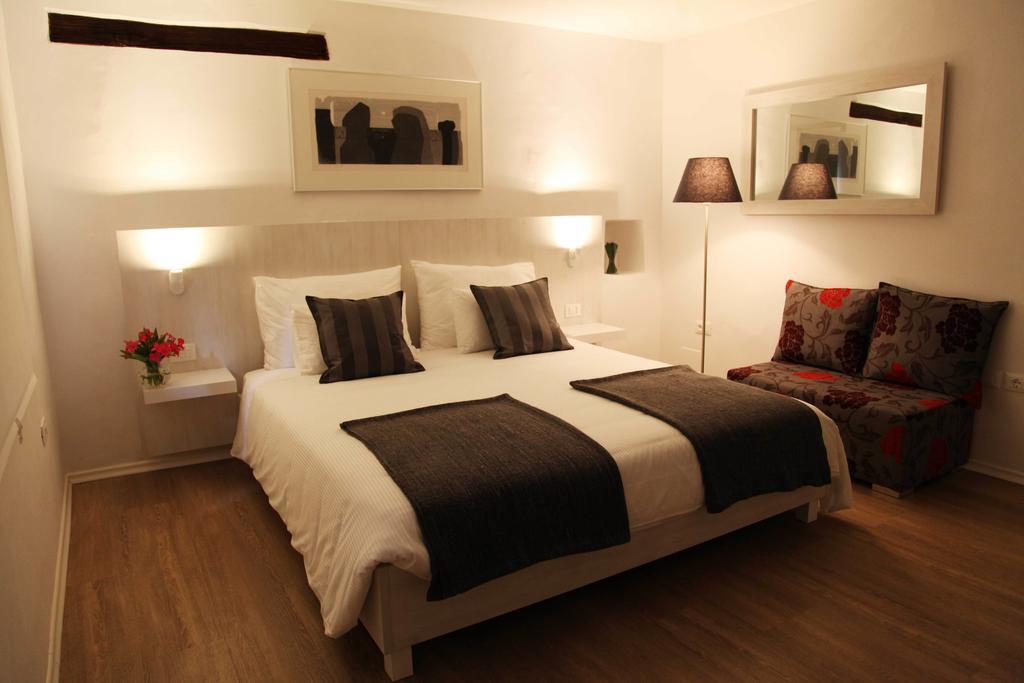 Boutique Hotel Dvor Dobrovo Rum bild