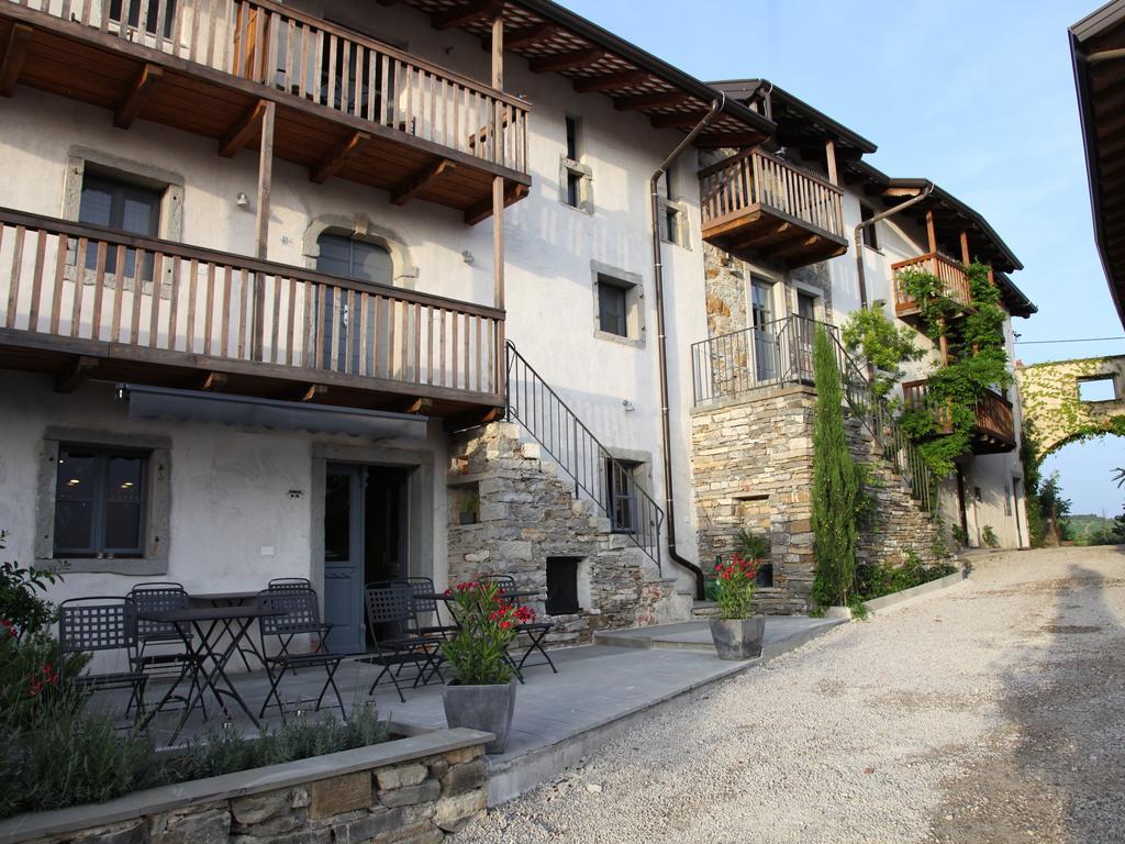 Boutique Hotel Dvor Dobrovo Exteriör bild