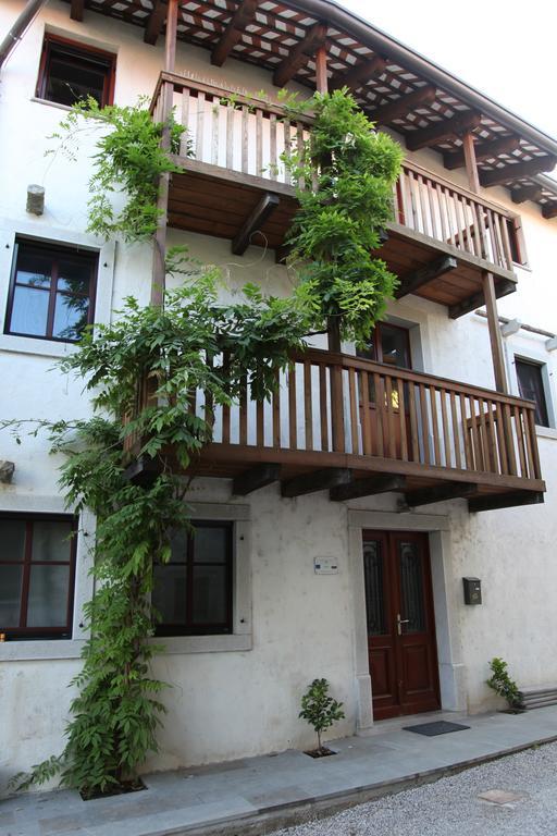 Boutique Hotel Dvor Dobrovo Exteriör bild