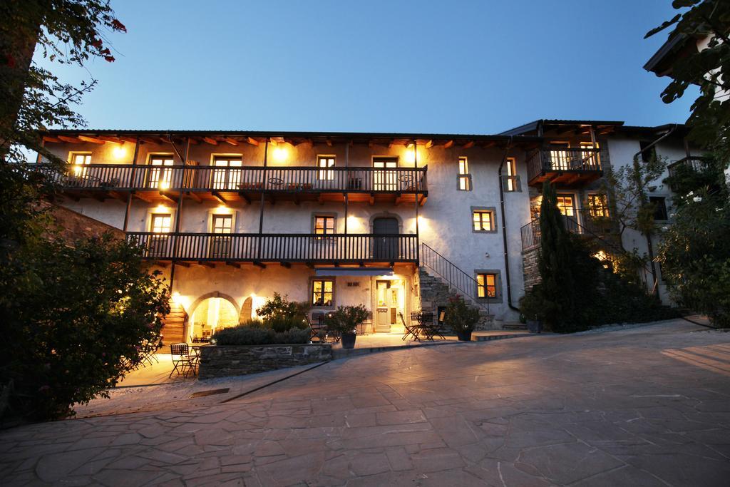 Boutique Hotel Dvor Dobrovo Exteriör bild